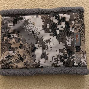 Sitka insulated Berber fleece insulated neck gaiter EVII elevated whitetail